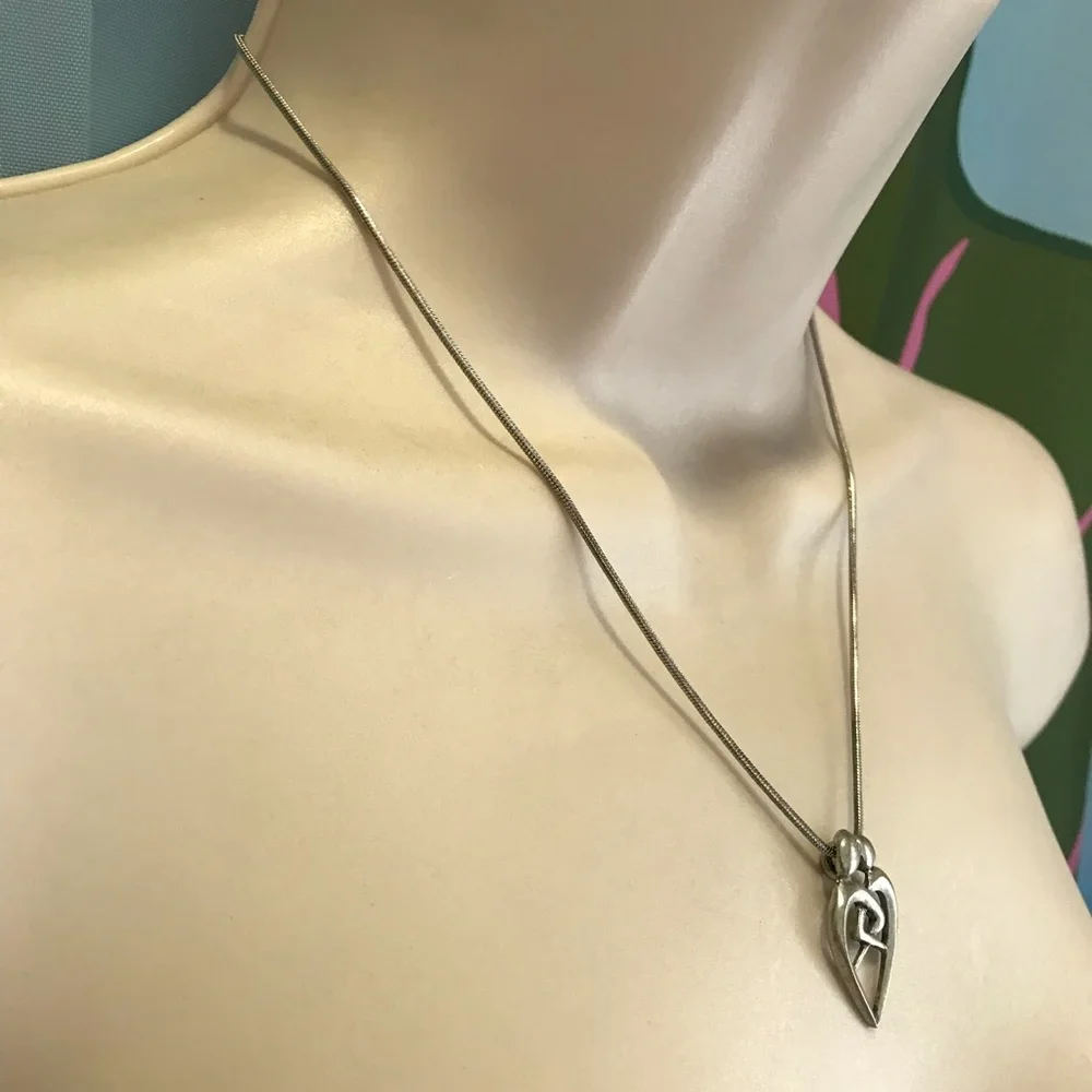 Entwined - Picture 2 of 9
